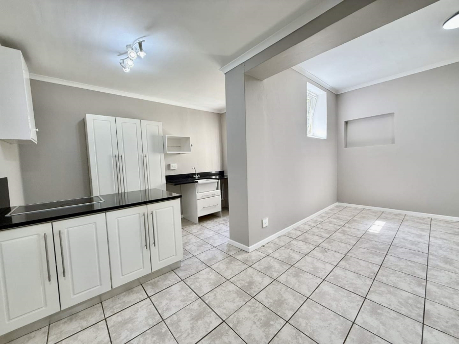 To Let 1 Bedroom Property for Rent in Vredehoek Western Cape